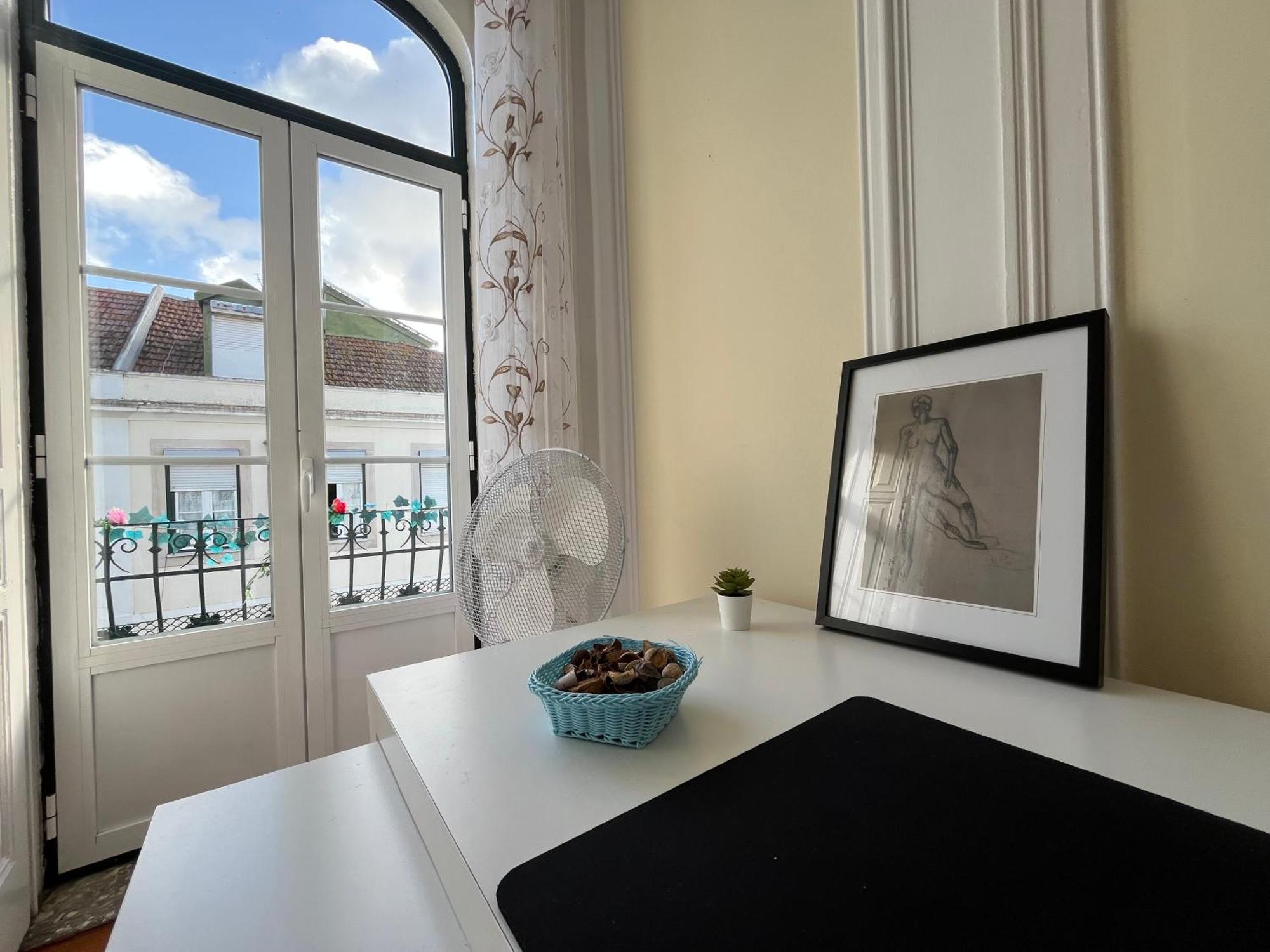 Quarto No Apartamento Pombal Lisboa Exterior photo